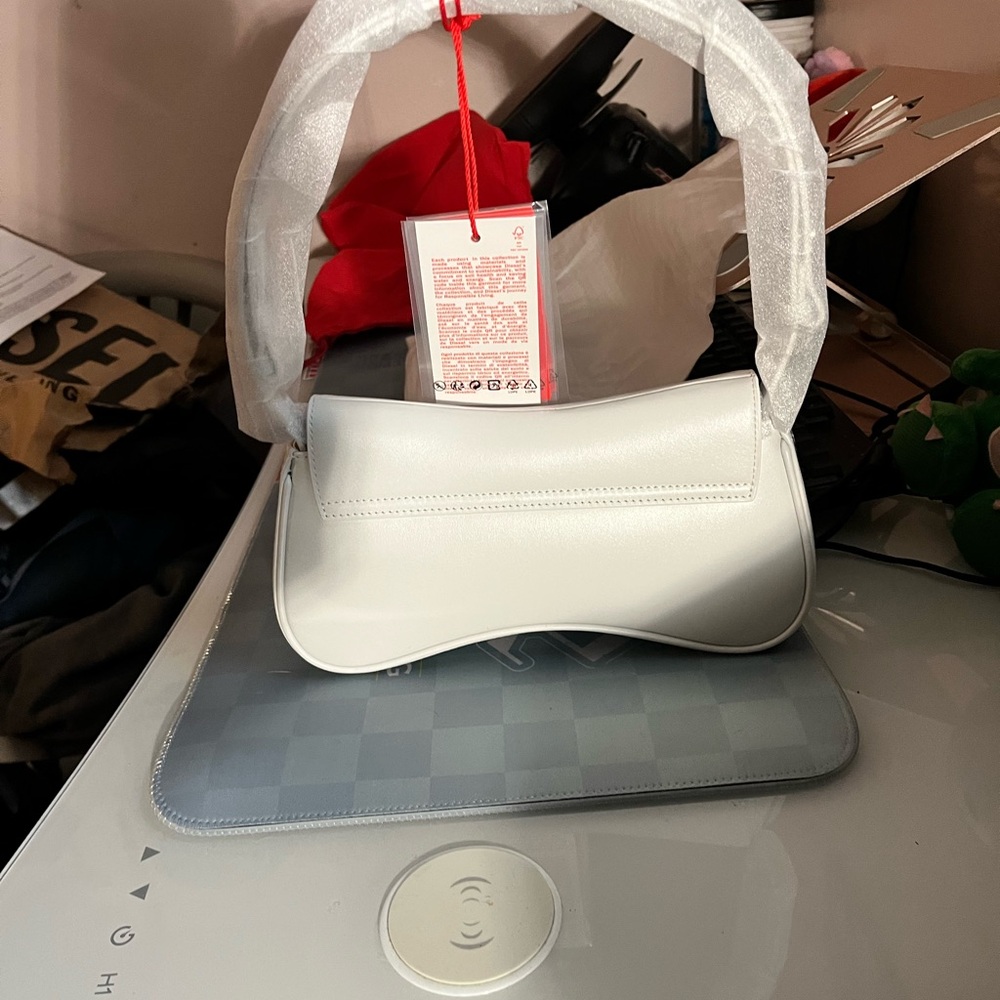 Diesel Elegant White Play clutch - Picture 3 of 11